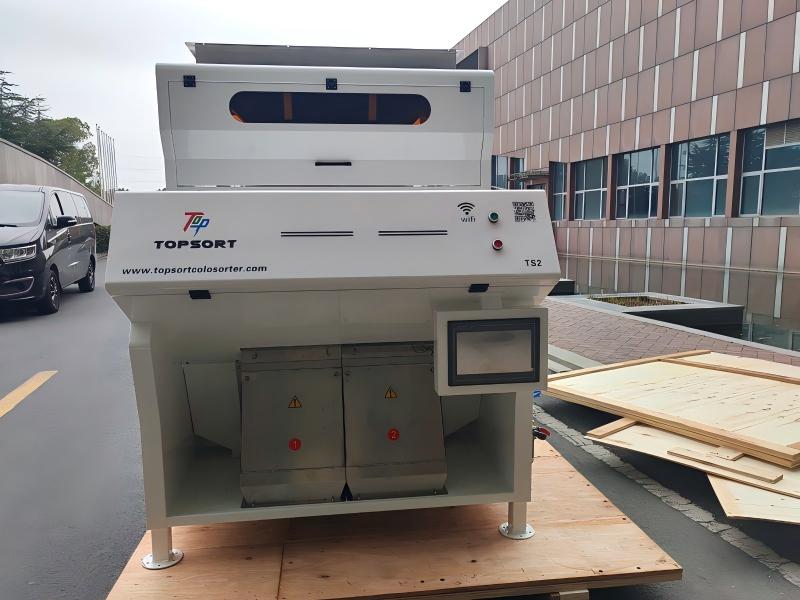 มีการทดสอบและตรวจสอบเครื่องคัดแยกสีอย่างละเอียดก่อนจัดส่ง