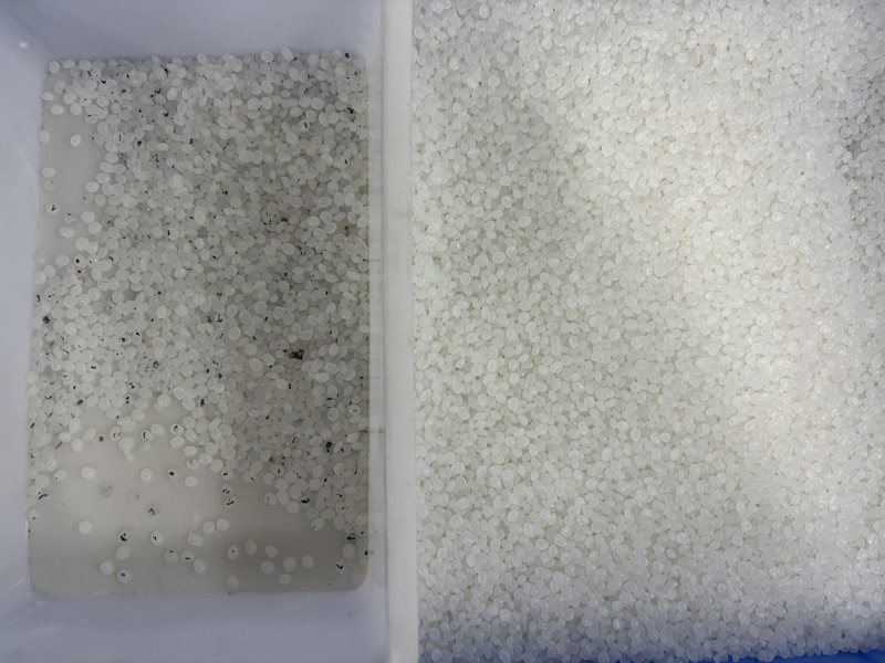 เครื่องคัดแยกเม็ดพลาสติก TOPSORT แบบสายพาน สำหรับคัดแยกเม็ดสีดำ