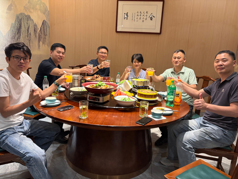 ลูกค้าต่างประเทศเยี่ยมชมโรงงาน TOPSORT และตรวจสอบประสิทธิภาพการคัดแยกสีข้าว